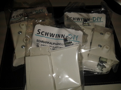 Schrankaufhänger